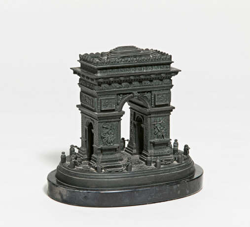Paris. Bronze model of the Arc de Triomphe - Foto 1