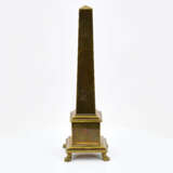 Brass obelisk with thermometer - photo 4