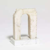 Italy. Alabaster model of the Nolan Gate in Pompeji - Foto 1