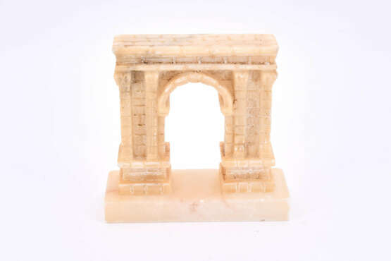 Italy. Large alabaster model of the Arch of Augustus in Aosta - Foto 5