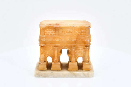 Italy. Small alabaster model of the Arch of Constantine in Rome - photo 4