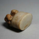 A JADE MYTHICAL BEAST SEAL MING DYNASTY (1368-1644) - Foto 3