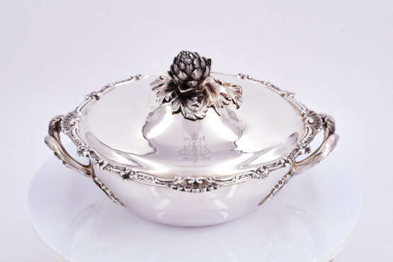 Paris. Lidded silver bowl with artichoke knob and seashell decor - Foto 4