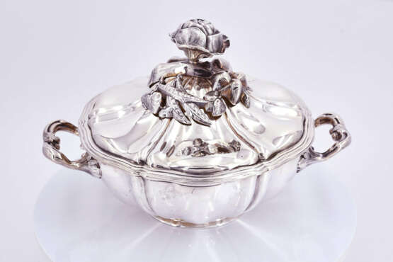 Paris. Lidded silver bowl with knob made of various vegetables - photo 4