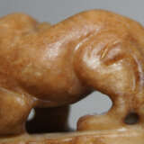 A JADE MYTHICAL BEAST SEAL MING DYNASTY (1368-1644) - Foto 5