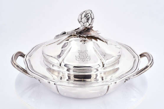 Paris. Flat lidded silver bowl with artichoke knob - photo 5