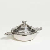 Paris. Silver lidded bowl with ornamental decor - Foto 1