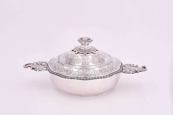 Paris. Silver lidded bowl with ornamental decor - фото 2