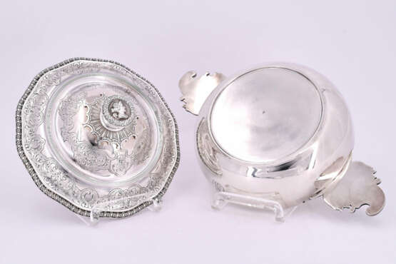 Paris. Silver lidded bowl with ornamental decor - photo 7