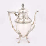 Bremen. Four Piece silver coffee and tea service with ribbon and festoon decor - фото 2