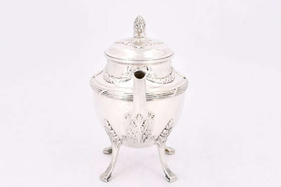 Bremen. Four Piece silver coffee and tea service with ribbon and festoon decor - photo 9