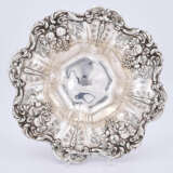 Taunton. Massachusetts. Silver serving bowl with grapes and pomegranates - photo 2