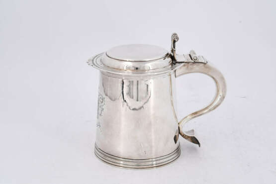 London. Silver tankard with crest of arms - Foto 4