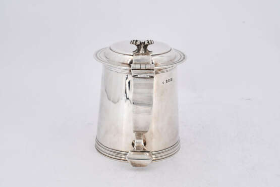 London. Silver tankard with crest of arms - фото 5