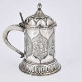 Presumably Germany. Partially gilt historism silver tankard with residues of gilt interior - Foto 5