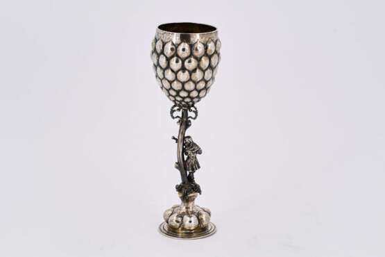 Hanau. Historistic gilt silver grape goblet with backpipe player - photo 3