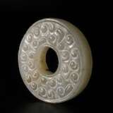 A GRAIN PATTERN JADE BI THE WARRING STATED PERIOD (476-221BC) - photo 3