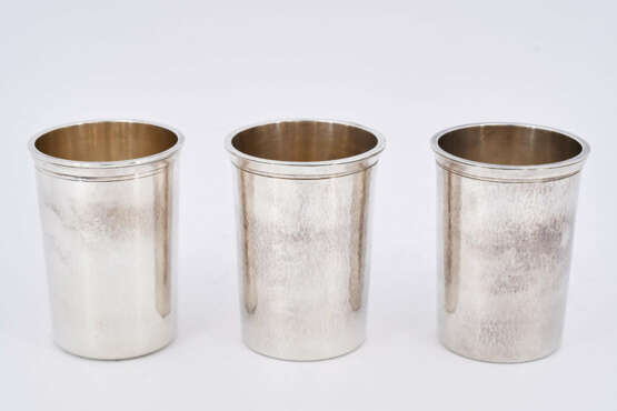 Zurich. Set of 6 sturdy, martellated silver cups - Foto 2
