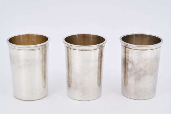 Zurich. Set of 6 sturdy, martellated silver cups - Foto 3