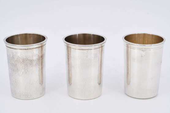 Zurich. Set of 6 sturdy, martellated silver cups - Foto 12