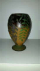 Ovoid glass vase with wisteria decor