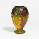 Daum Frères. Ovoid glass vase with wisteria decor - фото 2