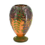 Daum Frères. Ovoid glass vase with wisteria decor - photo 8
