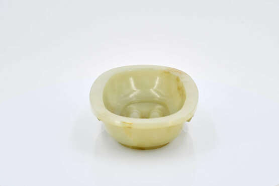 Ovale bowl with a pair of fish and Taotie handles - photo 6