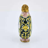 Snuffbottle with Western lady with child - photo 5