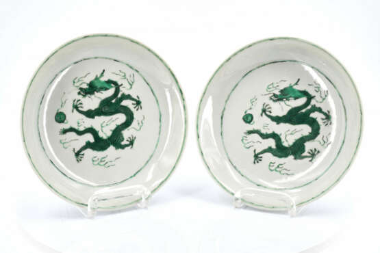 Pair of dargon dishes - фото 2