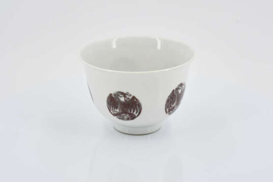 Cup with phoenix medallions - photo 3
