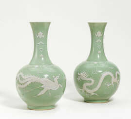 Pair of shangping vases with dragon and phoenix