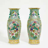 Pair of large hexagonal vases with figurative depiction - фото 1