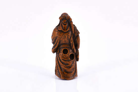 Netsuke of General Kan'u with his dragon halberd - photo 4