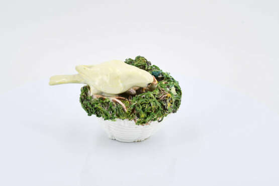 Meissen. Two porcelain bird nests with freshly hatched chicks - photo 9