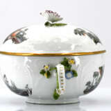 Meissen. Porcelain Écuelle on saucer with gallant scenes - Foto 12