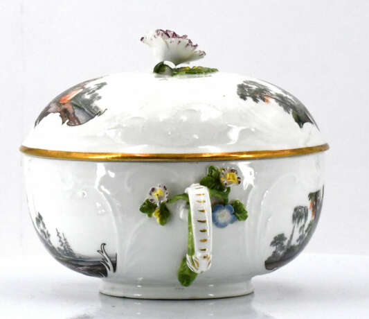 Meissen. Porcelain Écuelle on saucer with gallant scenes - фото 12