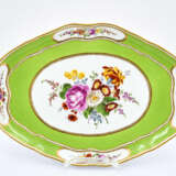 Meissen. Porcelain solitaire with apple green fond and reserves with flowers - photo 23