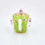 Meissen. Porcelain solitaire with apple green fond and reserves with flowers - фото 26