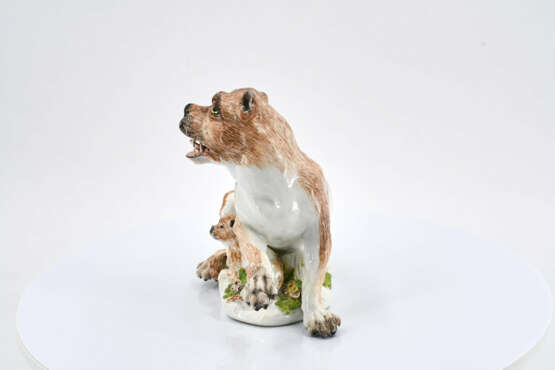 Meissen. Porcelain lioness with her cub - photo 3