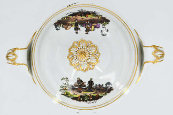 Presumably Meissen. Porcelain tureen, two plates, tile with miner motifs - photo 11