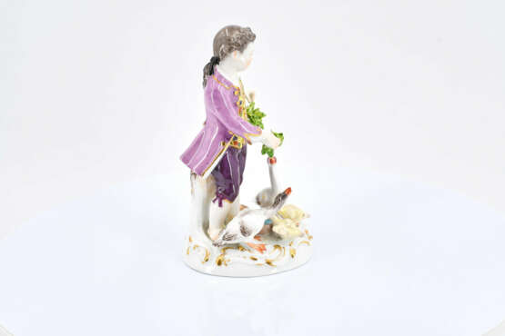 Meissen. Porcelain figurines of girl feeding chicken and boy feeding geese - photo 14