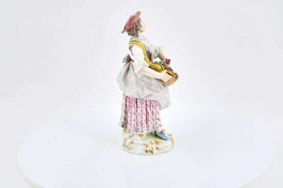 Meissen. Porcelain figurines of shepherdess with flute and female gardener - photo 5