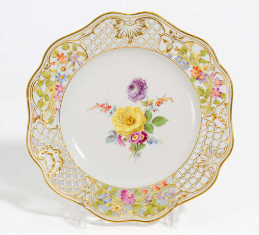 Meissen. Porcelain plate with flower bouquet - photo 1