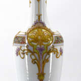 KPM. Small narrow-necked porcelain vase with relief decor - фото 4