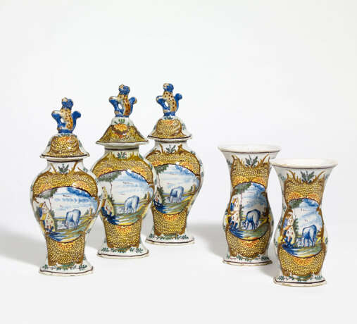 Delft. Set of five ceramic vases - фото 22