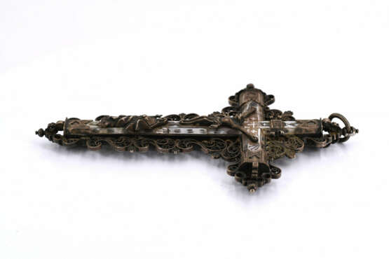 Two silver and mother of pearl crucifixes - фото 2