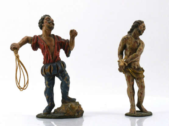 Southern German. Three wooden figurines "Flaggelation of Christ" - photo 3