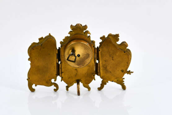 Miniature gilt bronze table clock in the shape of a three-piece folding screen - photo 4