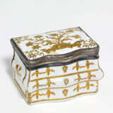 Berlin. Enamel and silver box in the shape of a miniature commode - photo 1